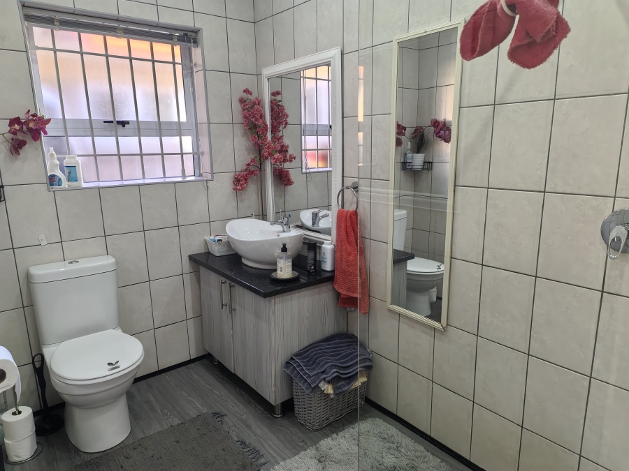 4 Bedroom Property for Sale in Azalea Park Eastern Cape